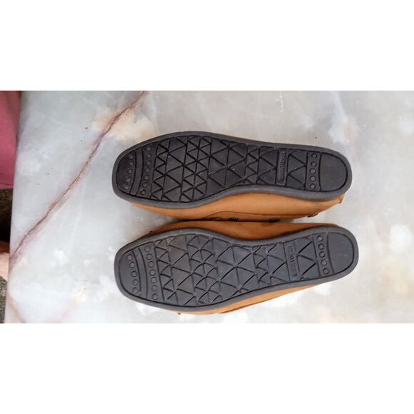 Minnetonka Women's Kilty Driving Shoes sz. 7 - Picture 5 of 8